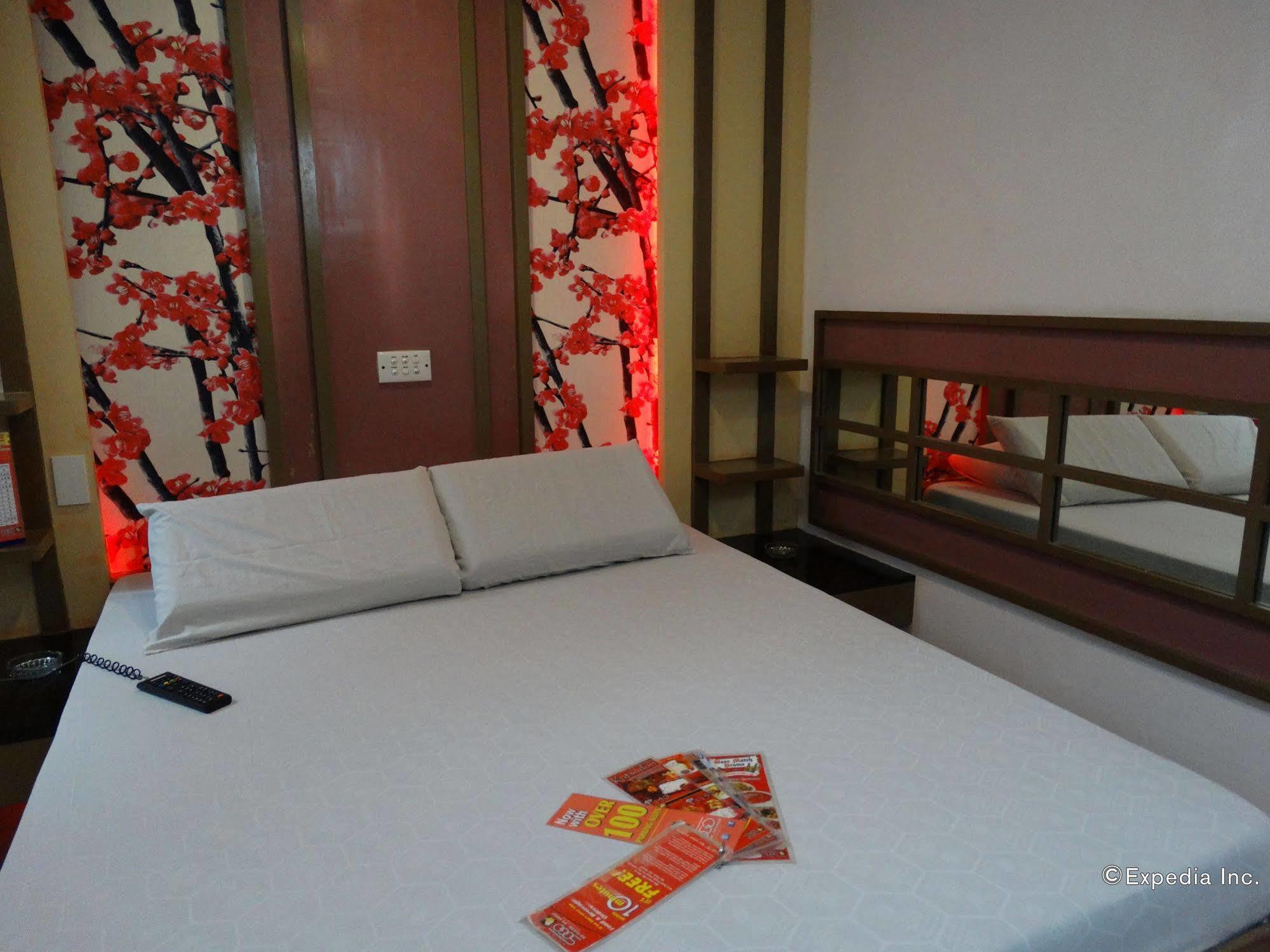 Hotel Sogo Buendia Pasay Extérieur photo